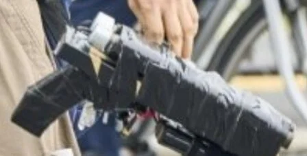 手製の銃.jpg