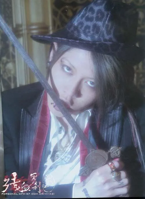 06-1.webp