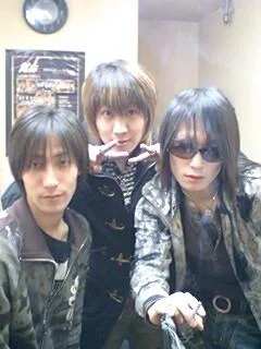 10032521kq4-1.webp