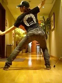 10036663695_s-1.webp