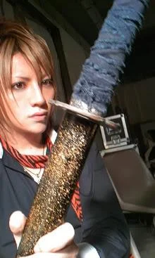 10099172578_s-1.webp