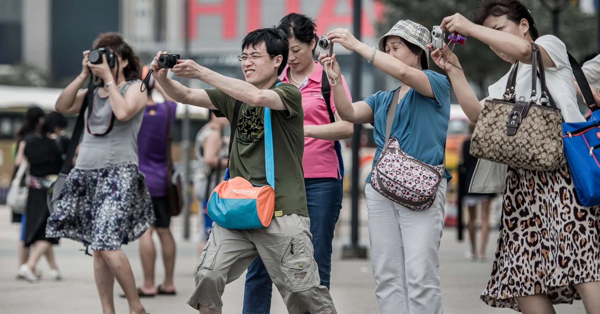 101079913-tourists.1910x1000.webp