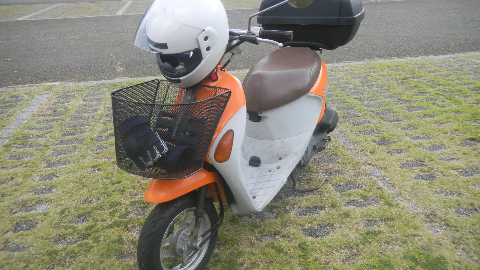 2 scooter.webp