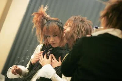 2005120711-1.webp