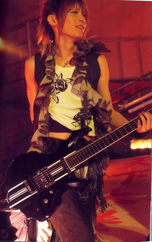 2005tourphotograph33-1.webp