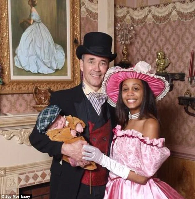 28F52BC700000578-0-image-a-2_1432250387910.webp