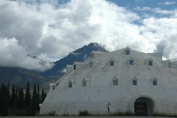 2920modern20igloo-1.webp