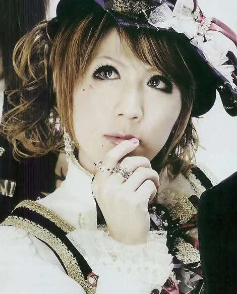 4xm4c45-1.webp