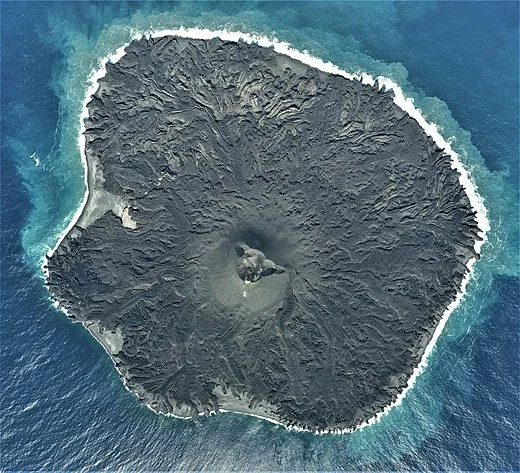 520px-Nishinoshima_Island%2C_Ogasawara_Tokyo_Aerial_photograph._December_1%2C_2018.jpg