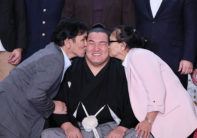 Mongolian wrestler Hoshoryu becomes 74th yokozuna