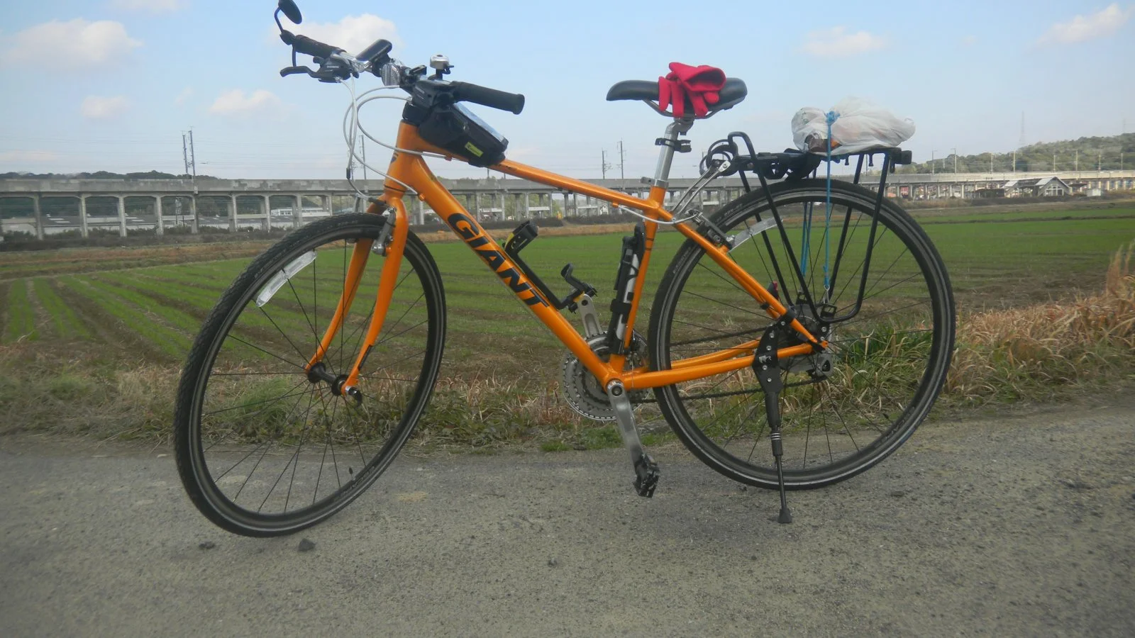 9 bike w shinkansen.webp