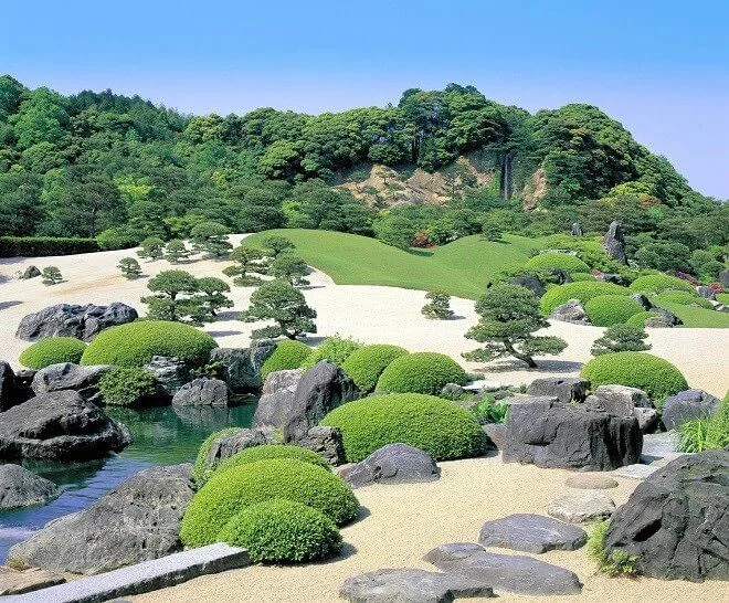 adachi-museum-garden.webp