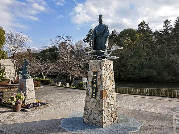 Statue of Akechi Mitsuhide