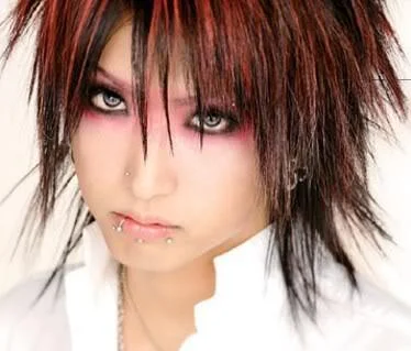 aki-1.webp