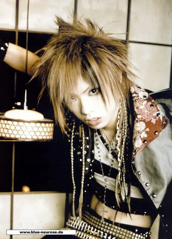 alice7-1.webp
