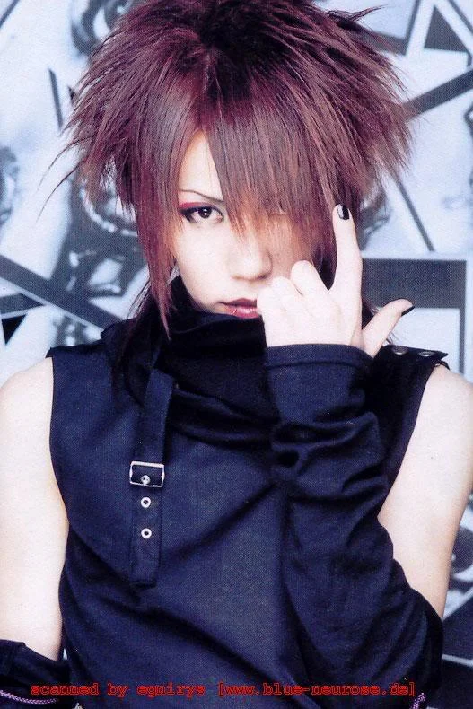 aoi100-1.webp