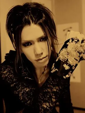 aoi152-1.webp