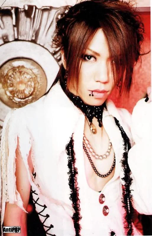 aoi6-1.webp