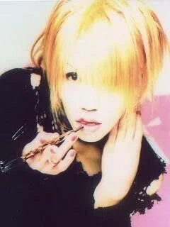 aoi76-1.webp