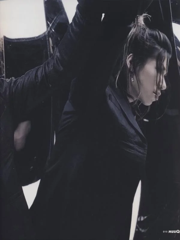aoi90-1.webp