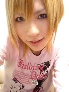 ayabiey739773874399016ano6-1.webp