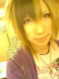 ayabiey73977565954140ars9-1.webp