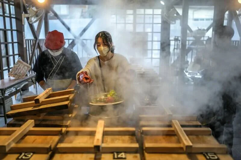 Beppu restaurants use geothermal steam for cooking