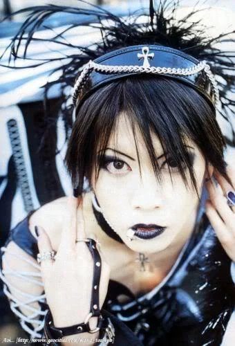 bluemiyavi1-1.webp