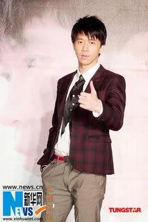 chinese_singer4-1.webp