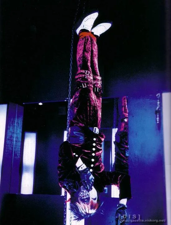 cure006xv8-1.webp