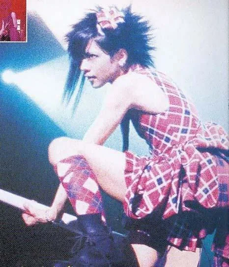 DEGtoshiya24-1.webp