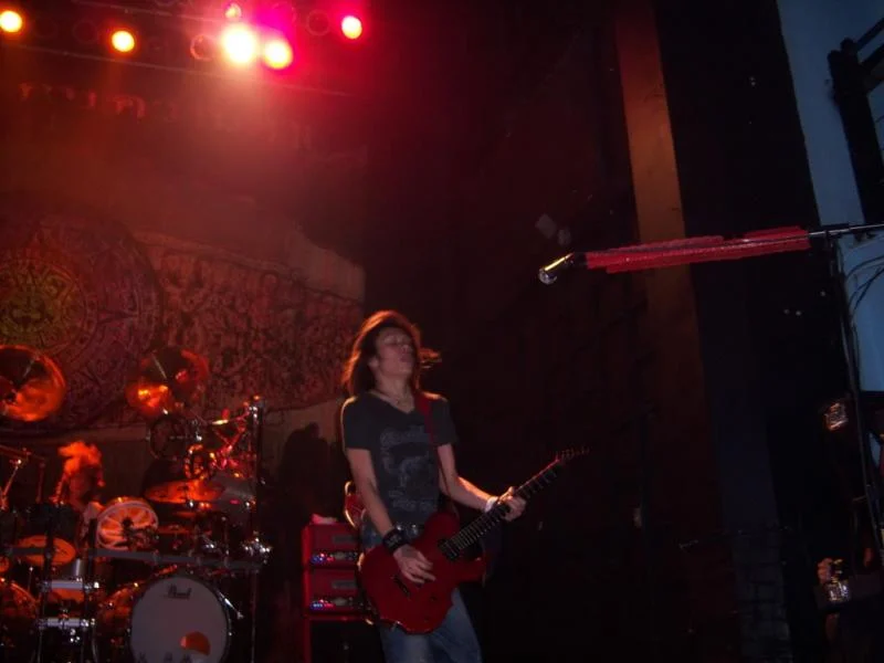 direngrey008-1.webp