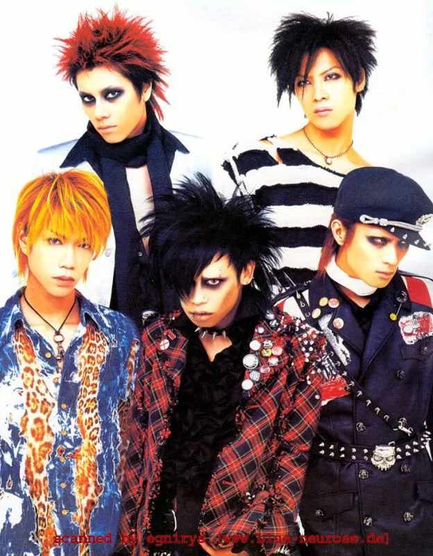 direngrey106-1.webp
