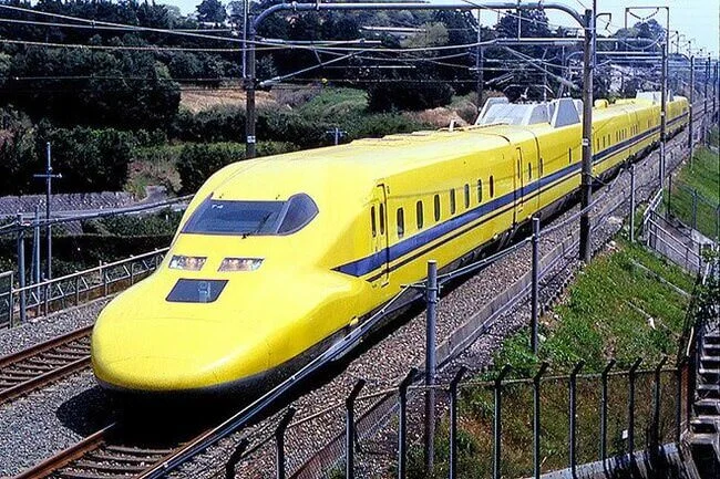 Doctor Yellow, JR's Shinkansen track-testing train