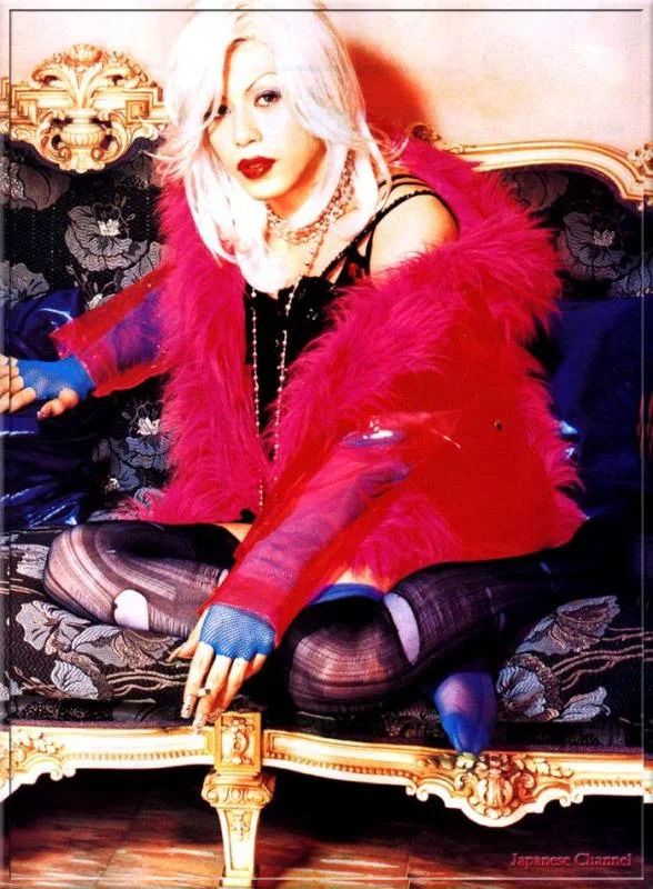 dragqueenhakuei-1.webp