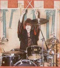 DRUMMING-1.webp