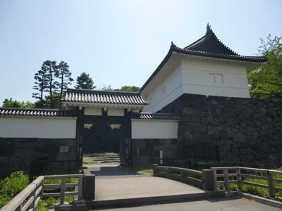 Edo Castle (江戸城)