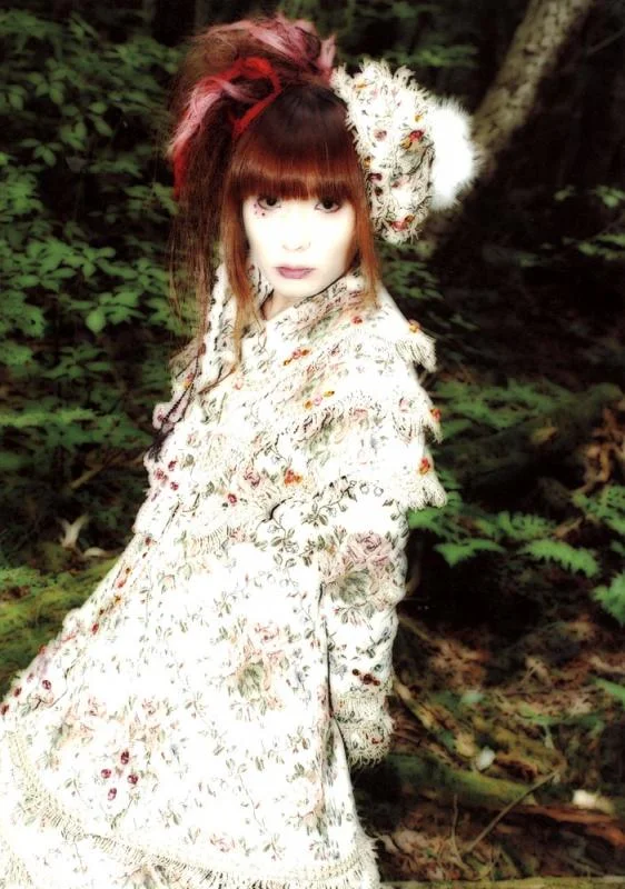 emiru01-1.webp