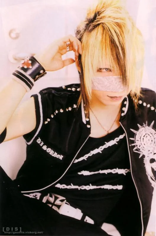 FM029-1.webp