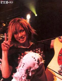 fm806alicenine05ug7-1.webp