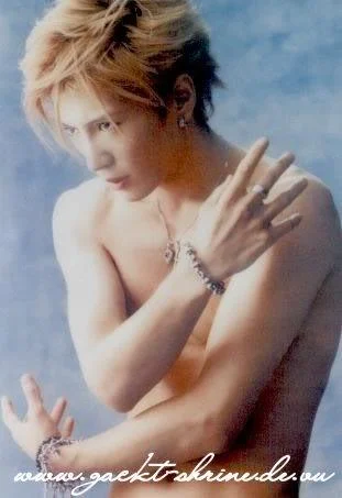 Gackt02-1.webp
