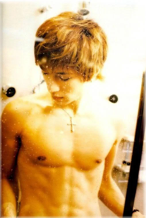 Gackt11-1.webp
