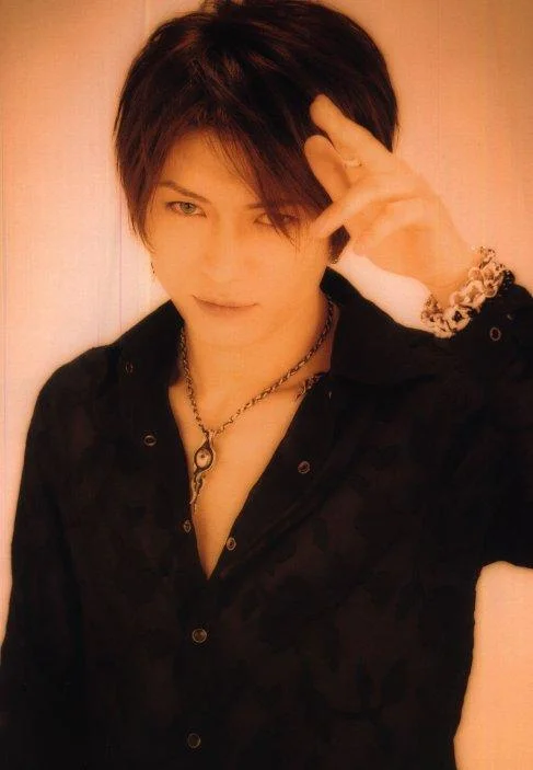 gackt12mz0-1.webp