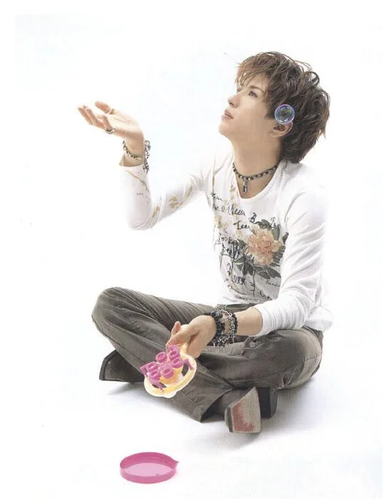 Gackt195-1.webp