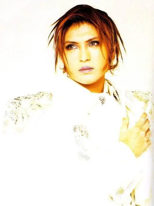 Gackt25-1.webp