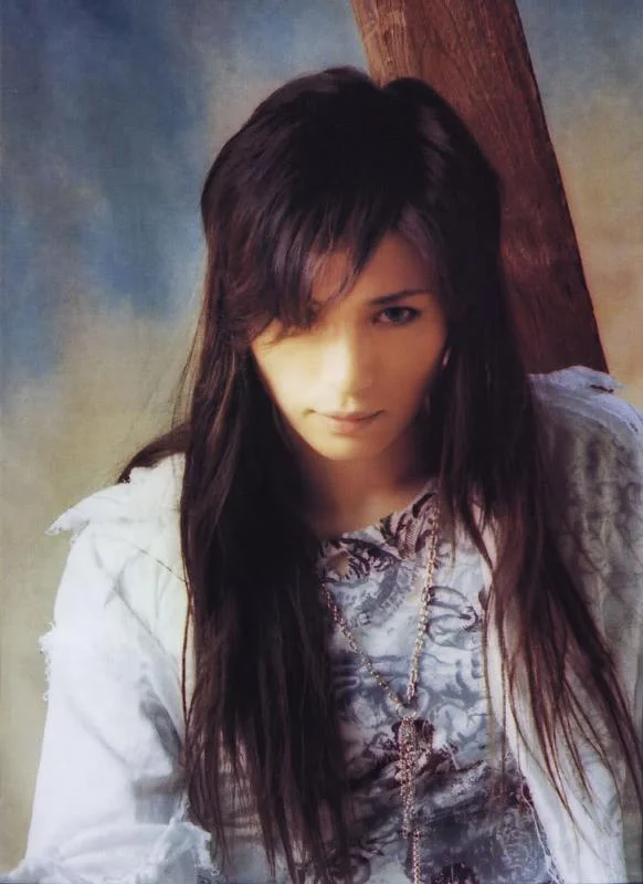 gackt34lookinggirly-1.webp