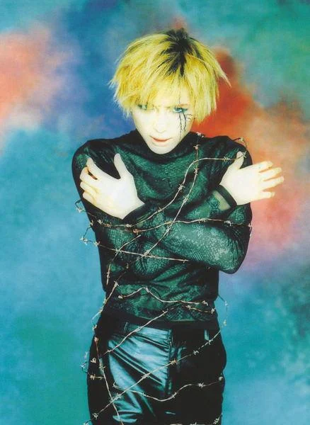 gackt65bmrh0-1.webp