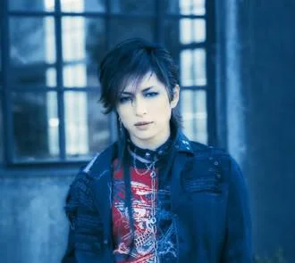 gackt_top-1.webp