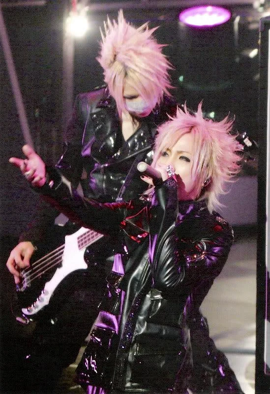 gaze04sw5-1.webp