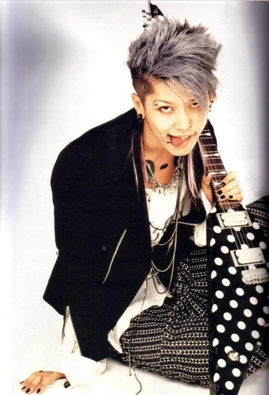 Guitar10-1.webp